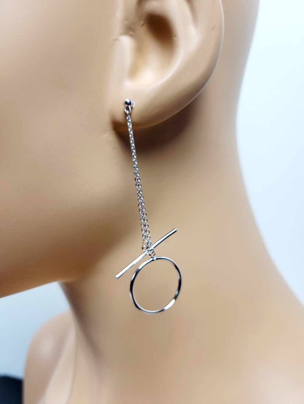 Brand New Silver Tone Circle Dangle Earrings
